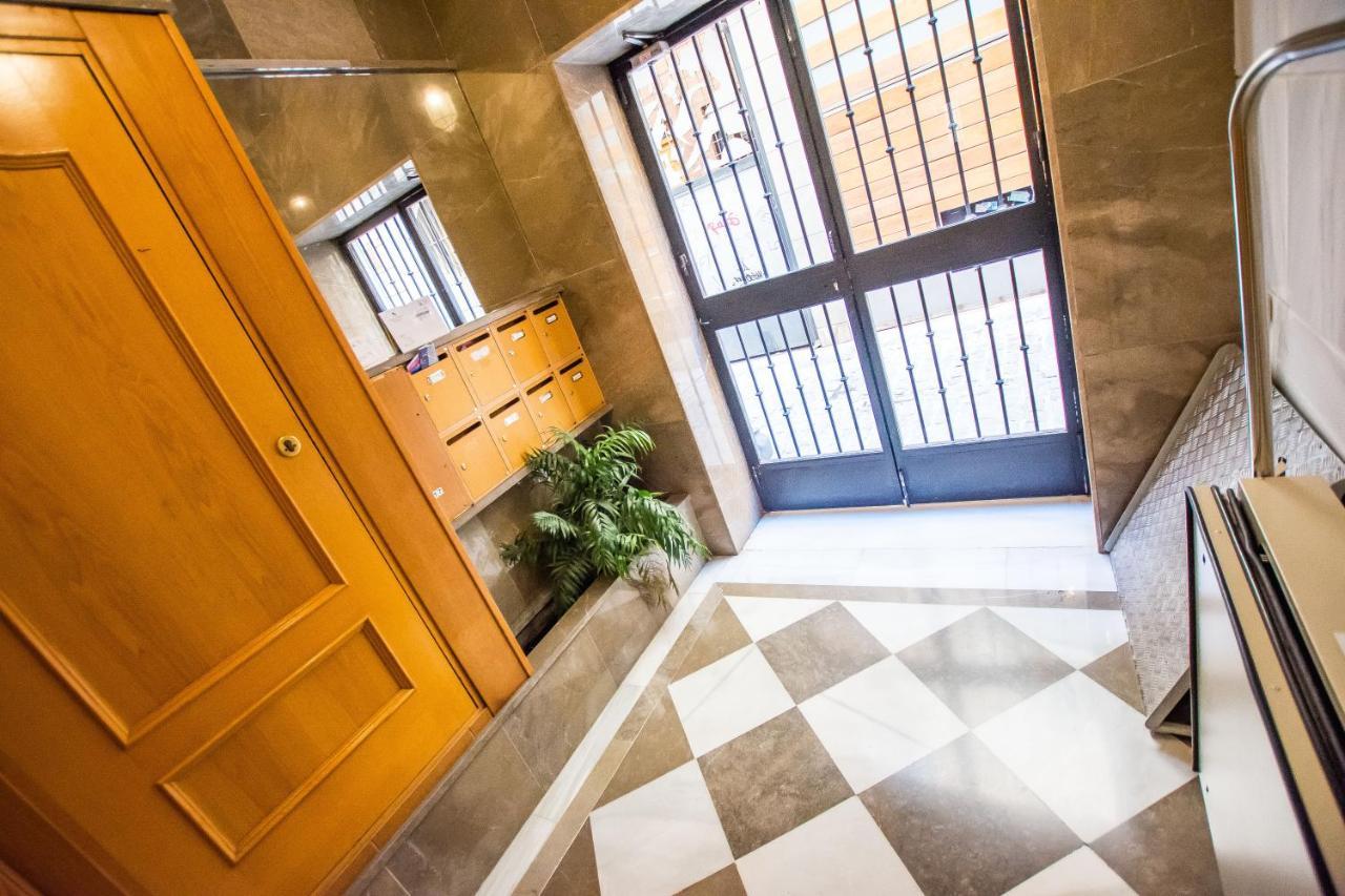 Qh Puerta Real Apartment Granada Luaran gambar